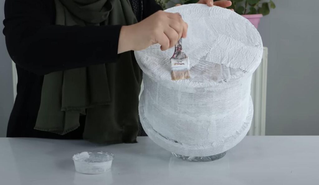 Как из пластикового ведра сделать оригинальное кашпо для сада и дачи