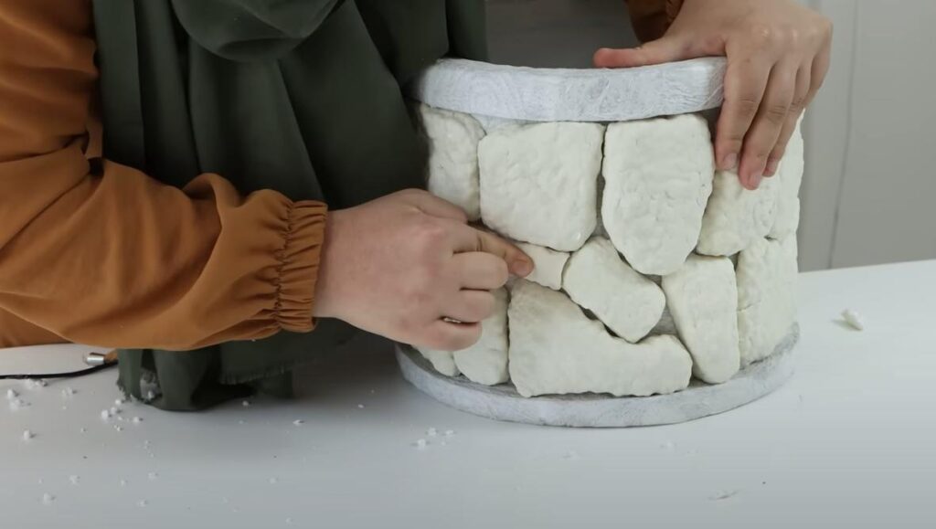 Как из пластикового ведра сделать оригинальное кашпо для сада и дачи