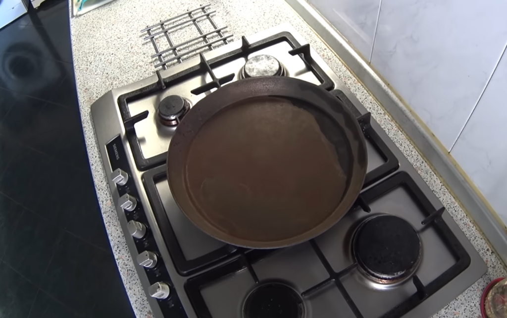 Старую, ржавую чугунную сковороду - восстановить!