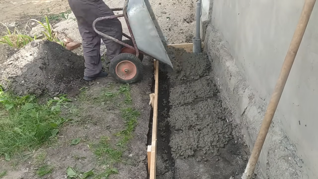 Правильная бетонная отмостка своими руками