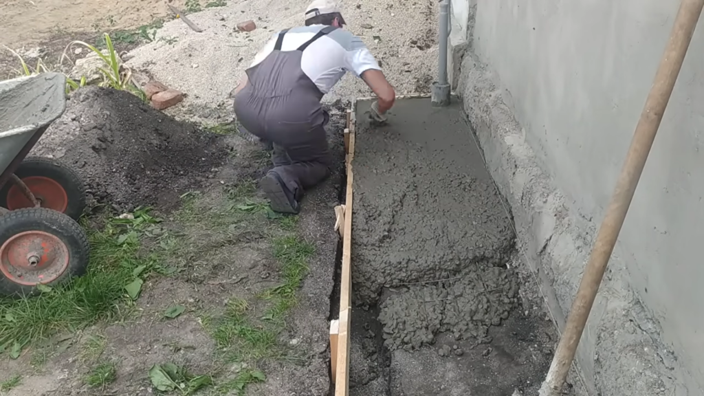 Правильная бетонная отмостка своими руками