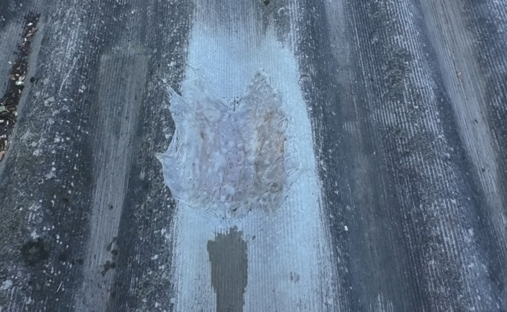 Крыша: три способа починить шифер. Дёшево и надёжно!