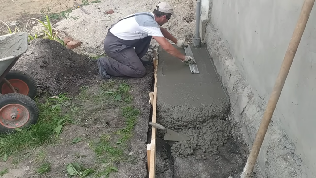 Правильная бетонная отмостка своими руками