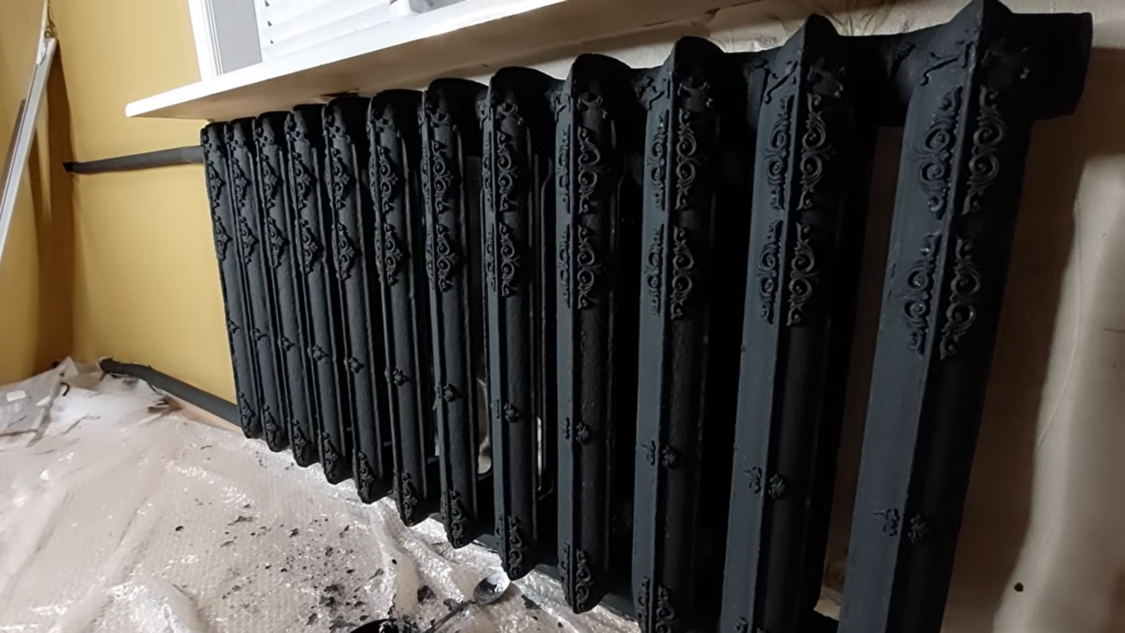 Чугунный радиатор - в винтажного красавчика. Из простых и доступных материалов