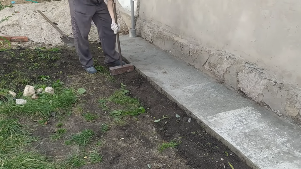 Правильная бетонная отмостка своими руками