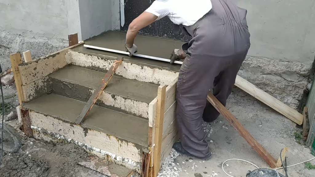 Правильная бетонная отмостка своими руками Правильная бетонная отмостка своими руками