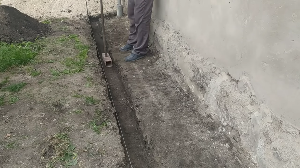 Правильная бетонная отмостка своими руками Правильная бетонная отмостка своими руками