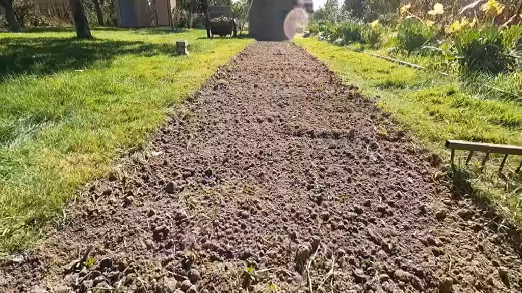 Садовая дорожка своими руками: прочная, красивая