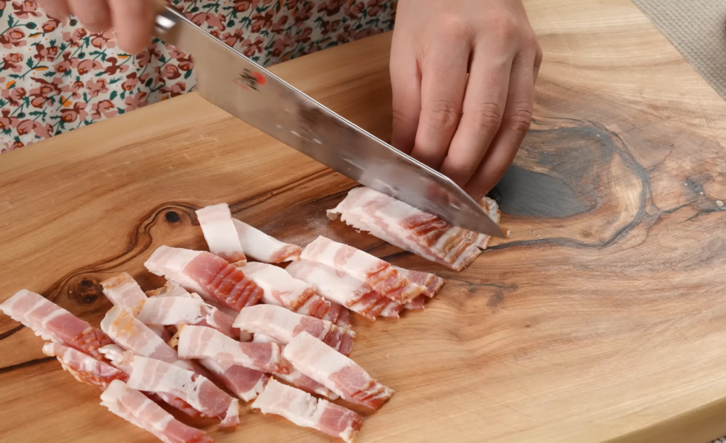 Сливочная паста с креветками и беконом