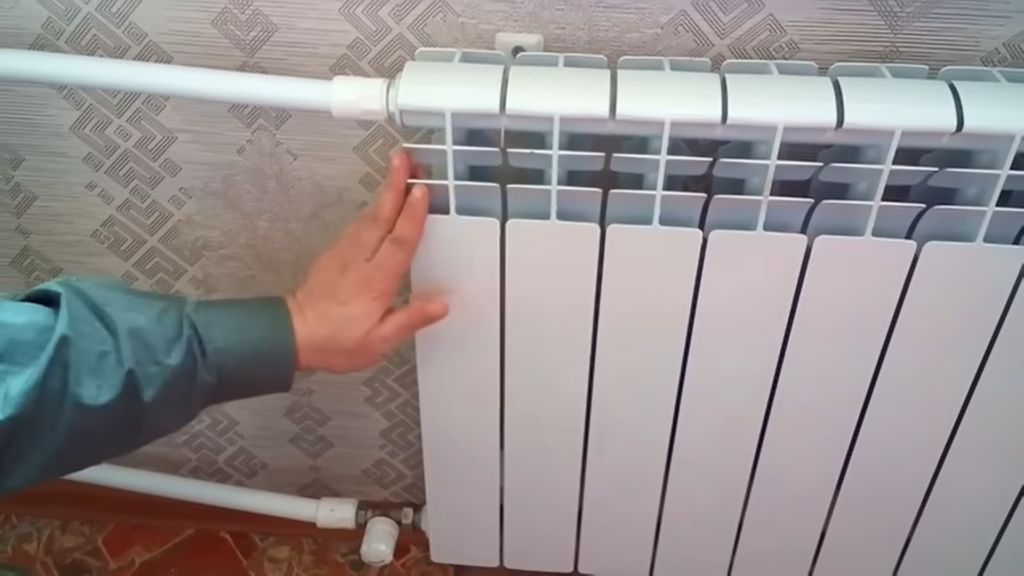 Радиатор наполовину холодный. Причина и как решить? Радиатор наполовину холодный. Причина и как решить?