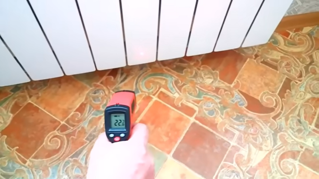 Радиатор наполовину холодный. Причина и как решить? Радиатор наполовину холодный. Причина и как решить?